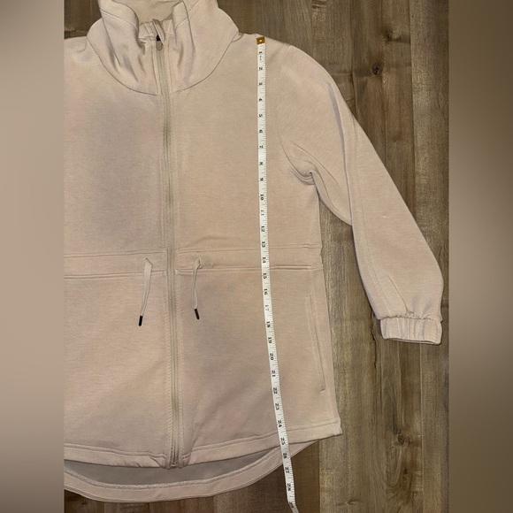 Yogalicious Scuba Modal Alma Jacket Size XS in Cream - Picture 4 of 7